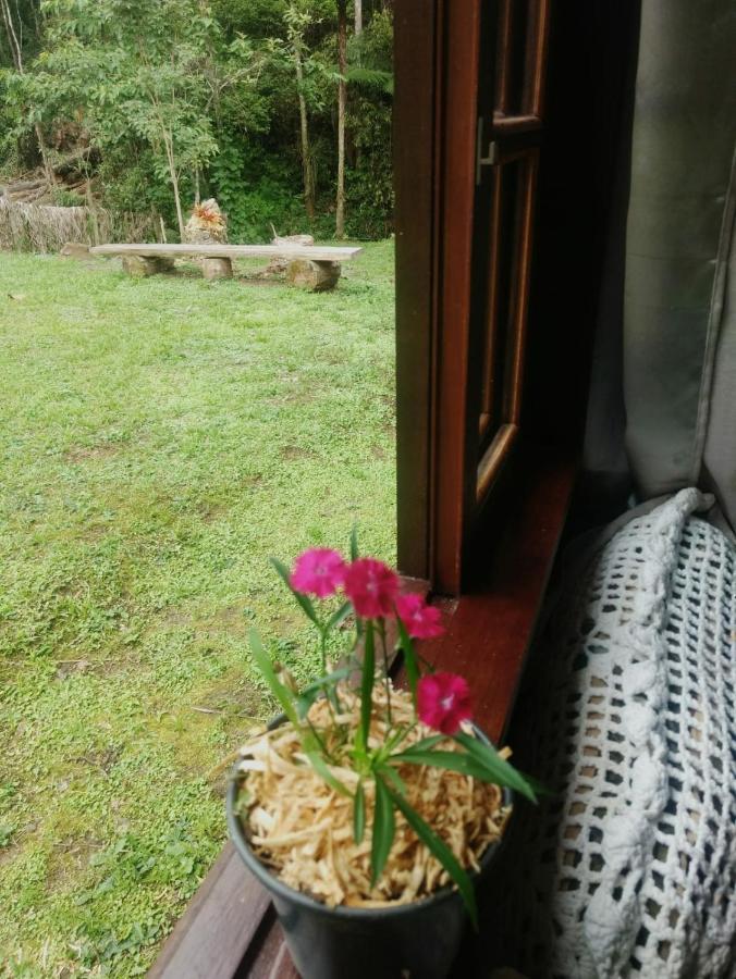 Chale Vale Das Flores - Visconde De Maua Rj Eksteriør bilde